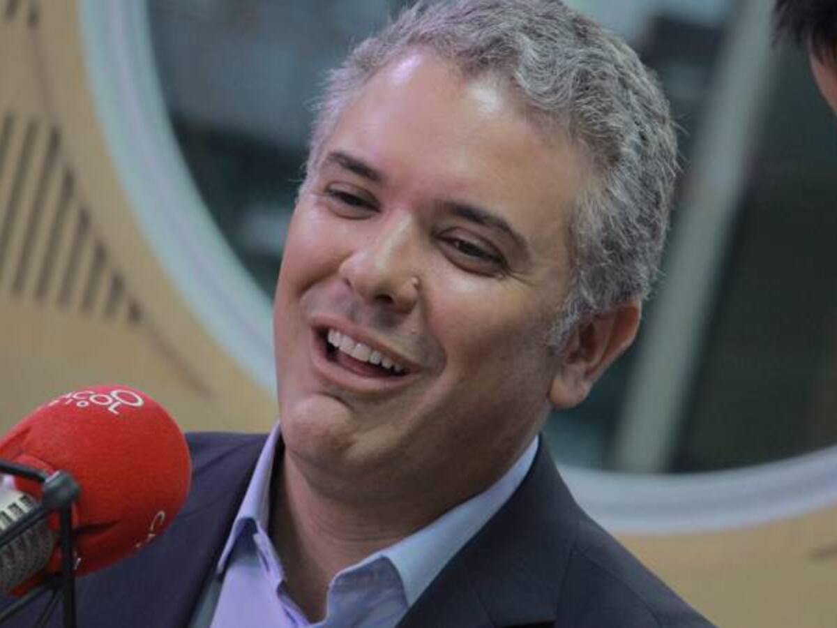 Duque haría erradicación obligatoria y fumigaría, pero no con glifosato