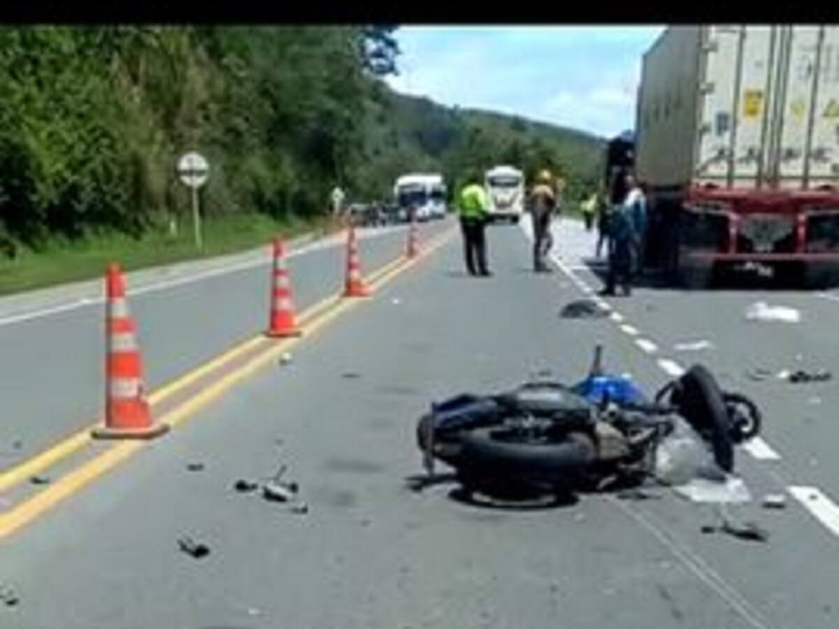 Grave accidente de tránsito en la vía Manizales - Medellín, dejó una persona muerta