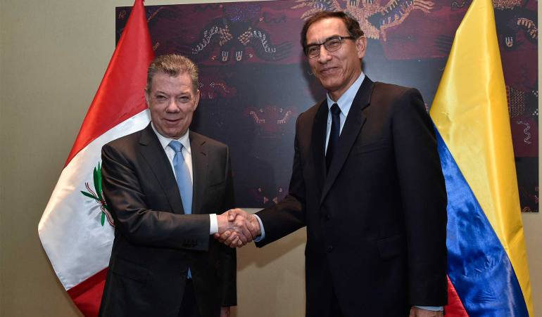 Juan Manuel Santos y su homólogo Martín Vizcarra