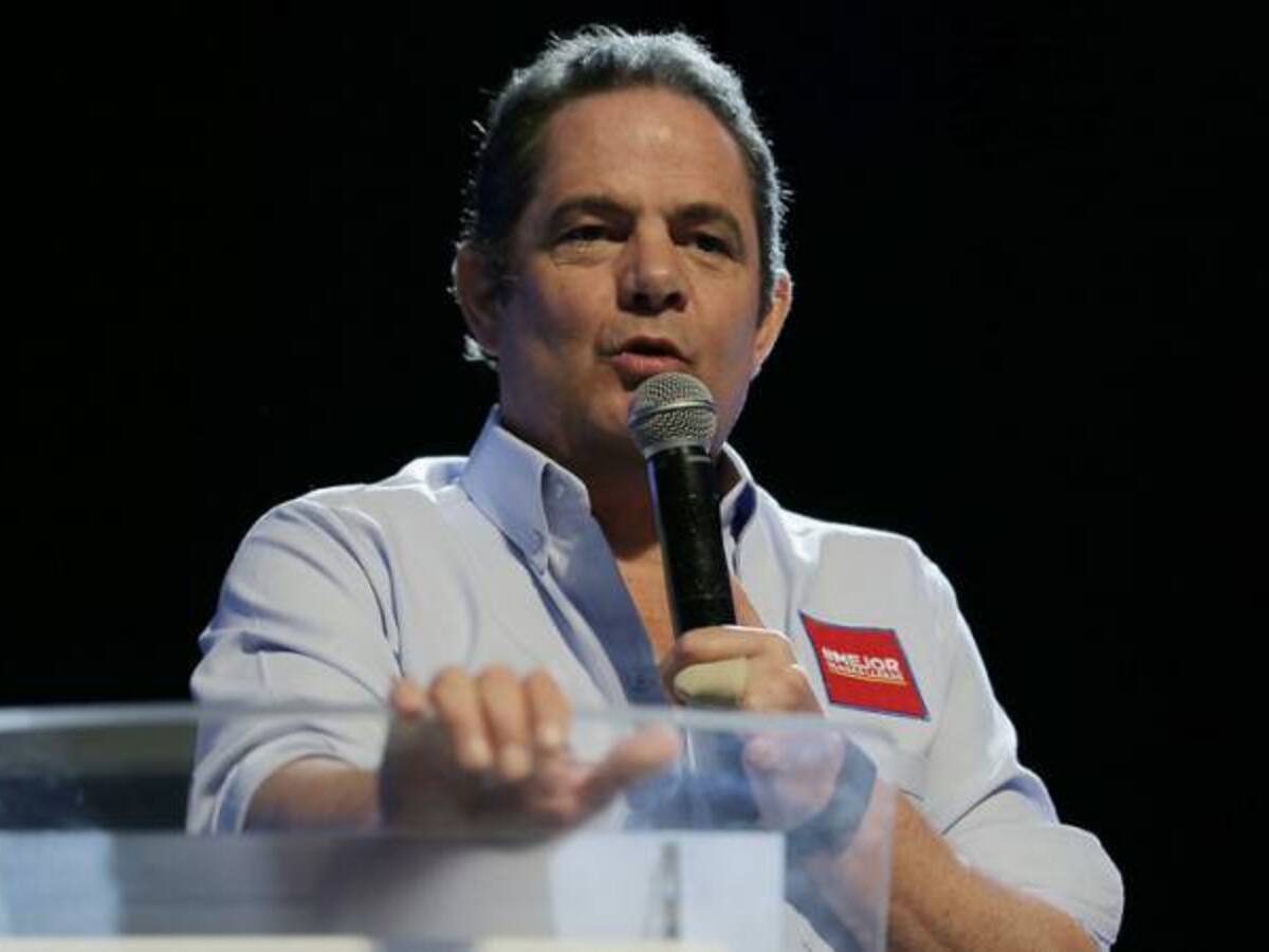 Demandan a Vargas Lleras por doble militancia