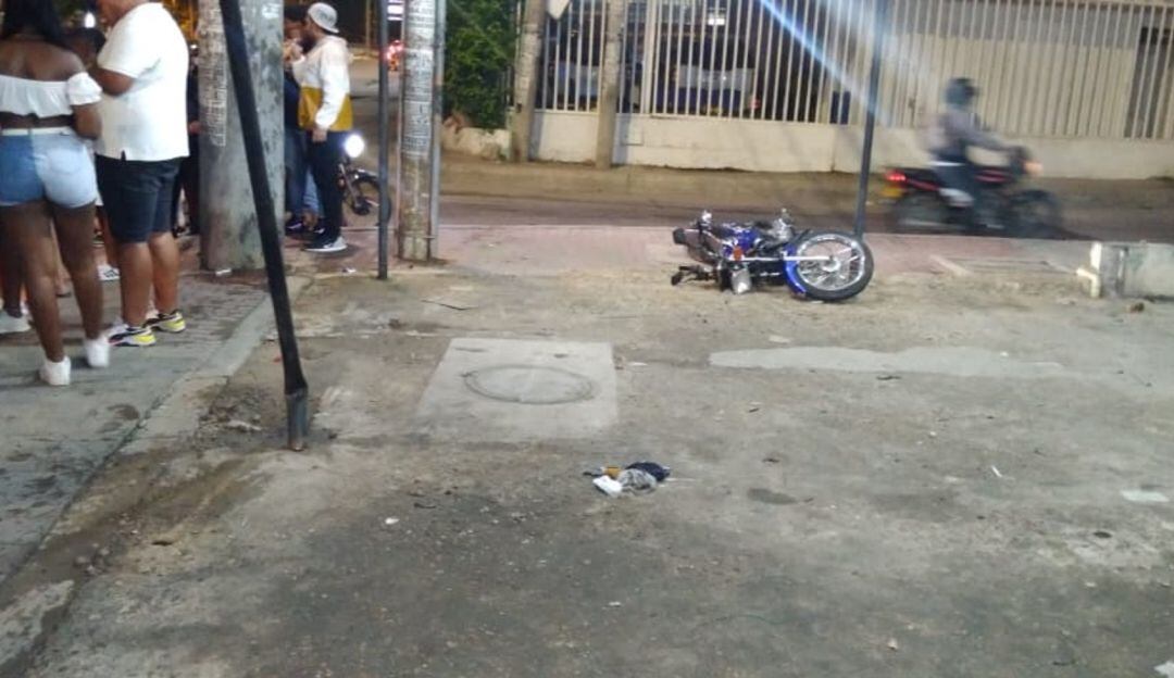 El siniestro se presentó entre un vehículo particular y una motocicleta a la altura del barrio Tacarigua