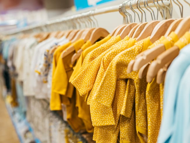 Imagen de referencia de ropa infantil.