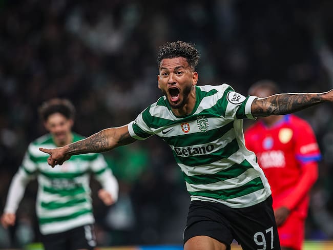 Luis Suárez marca doblete en Champions League / (Photo by Carlos Rodrigues/Getty Images).