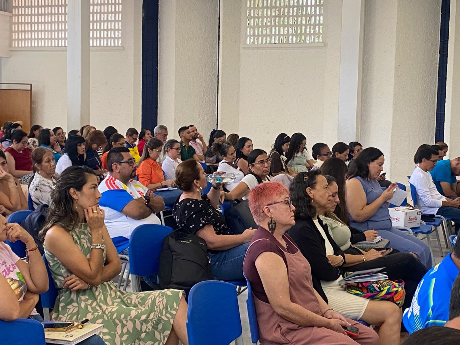 Asistentes a la mesa de trabajo de la Normal Superior de Bucaramanga
