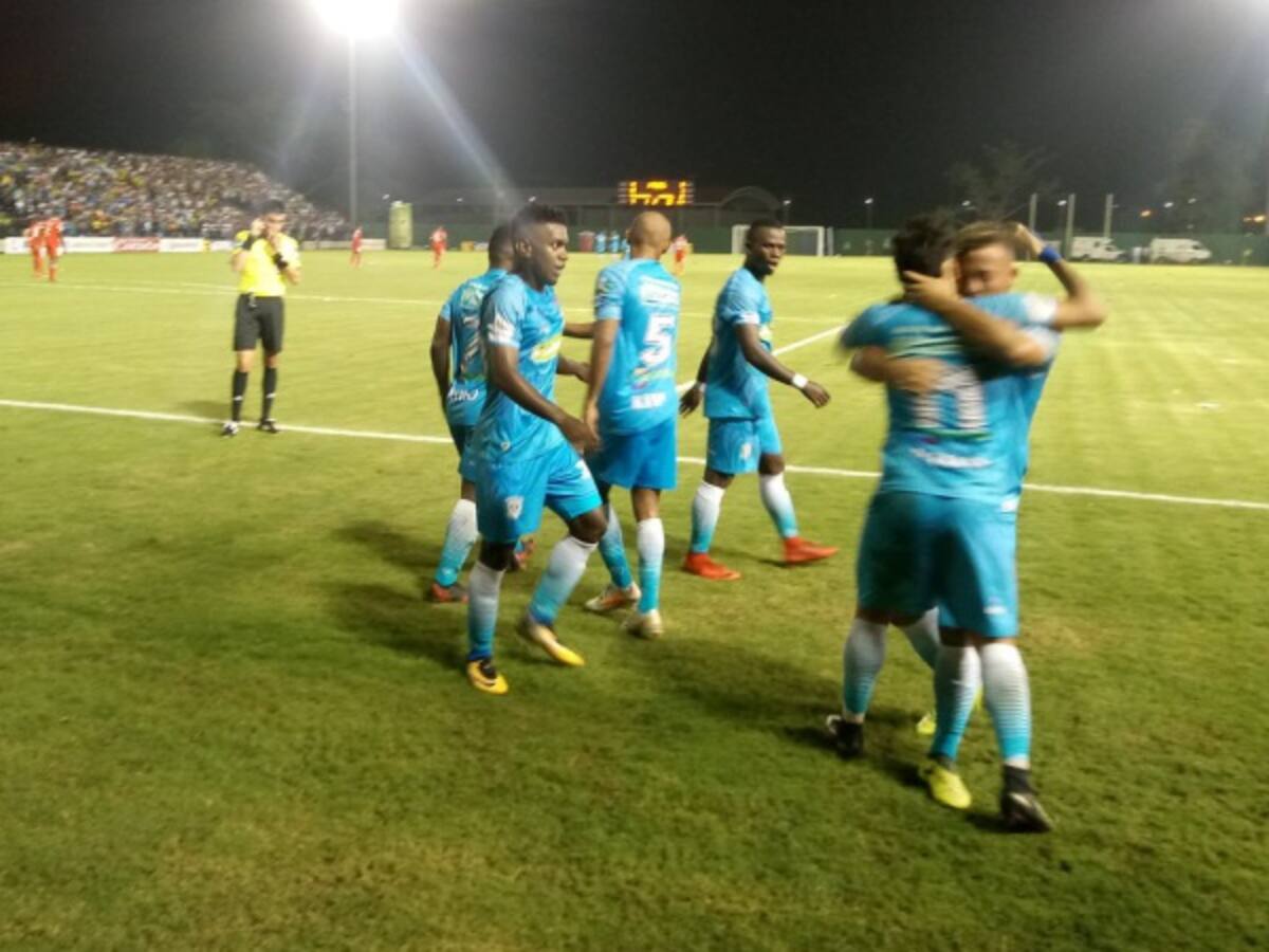 América no levanta cabeza, completó su tercera caída al hilo ante Jaguares