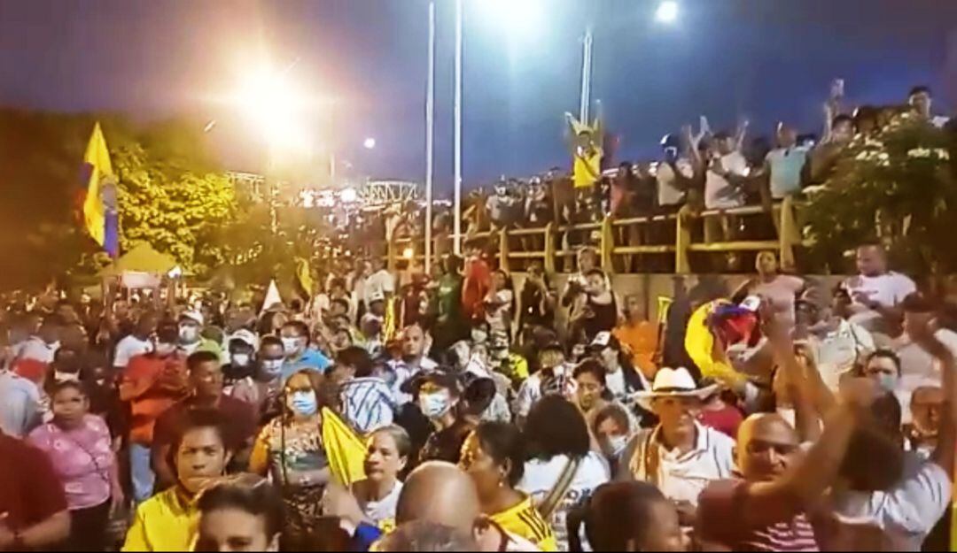 Cartagena celebró con caravanas victoria de Gustavo Petro