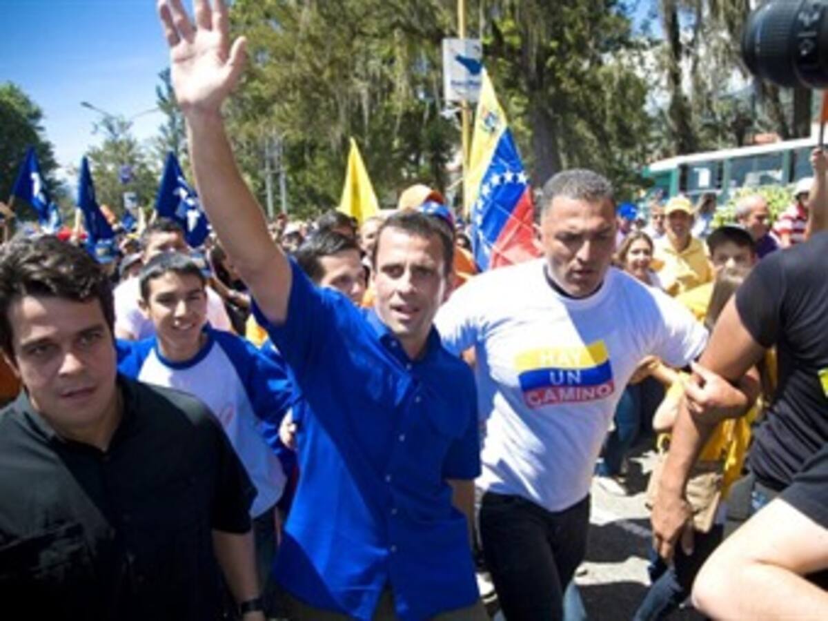 La paz de Colombia nos interesa a los venezolanos: Henrique Capriles