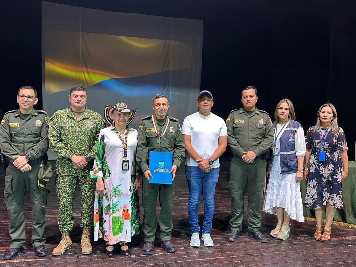 El alcalde de Sincelejo condecoró a la Policía por resultados de seguridad