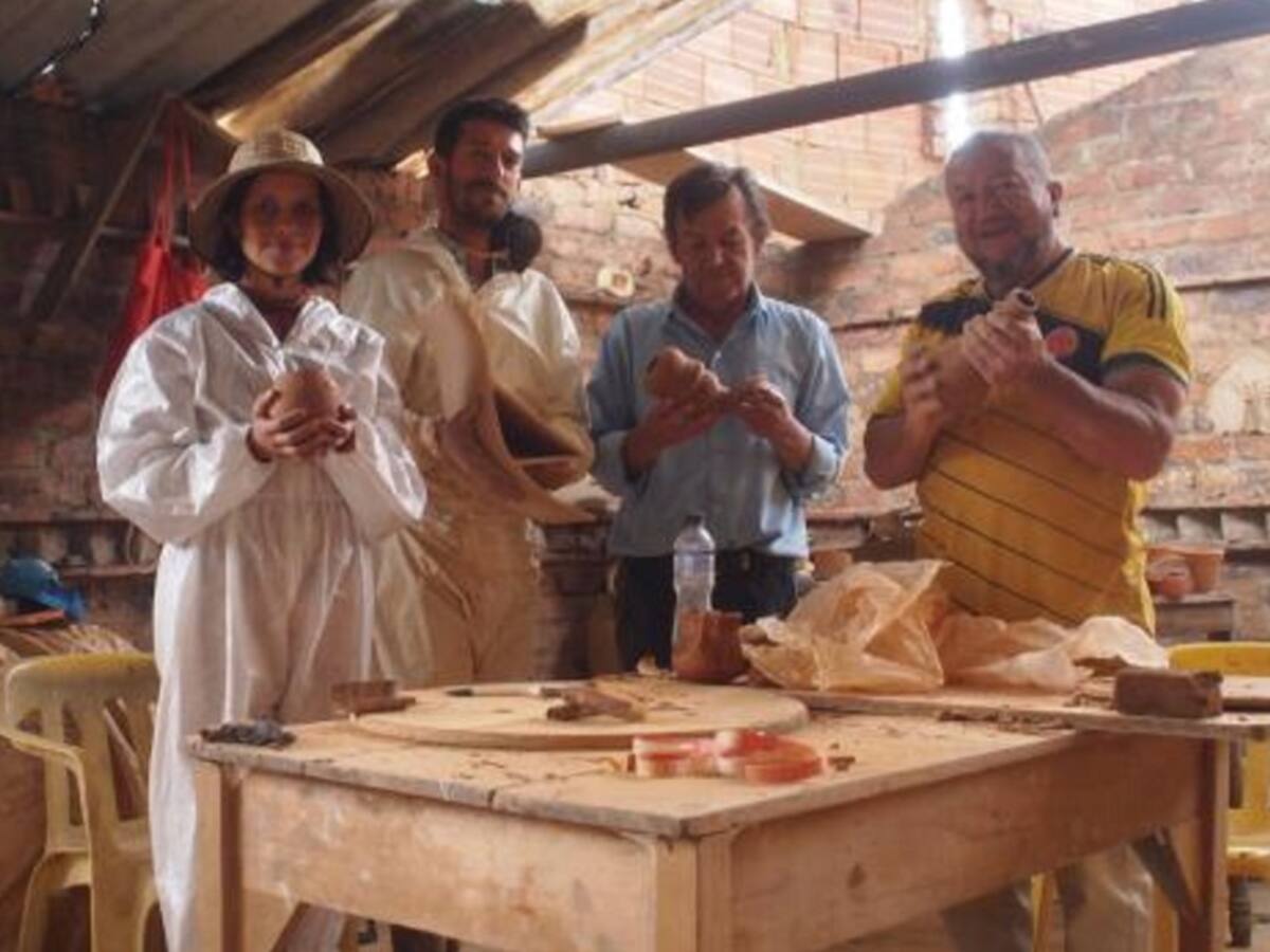 'Alone together Ráquira': una colección que une dos mundos