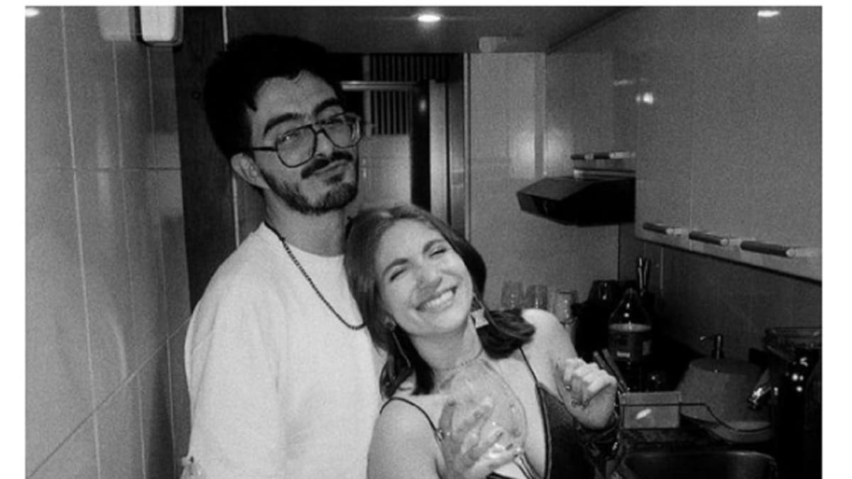 Vecinos pillaron a Simón, de Morat, en relaciones sexuales con Nath Campos