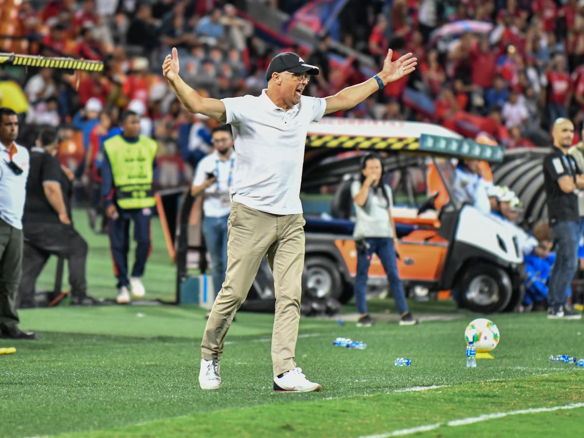 Alfredo Arias decepcionado tras empate contra el Medellín: “Perdimos dos puntos”