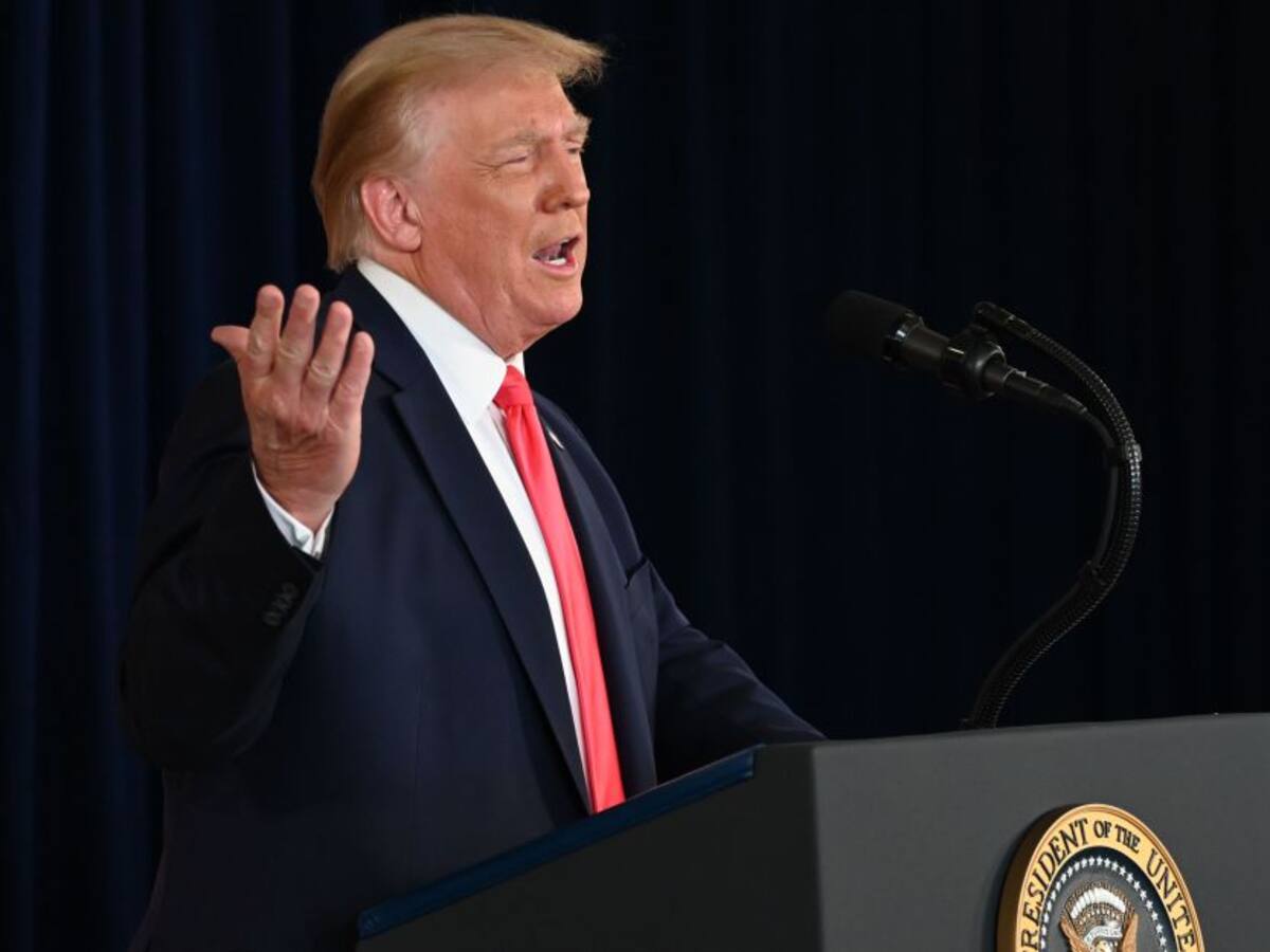 Donald Trump anuncia paquete de ayudas económicas