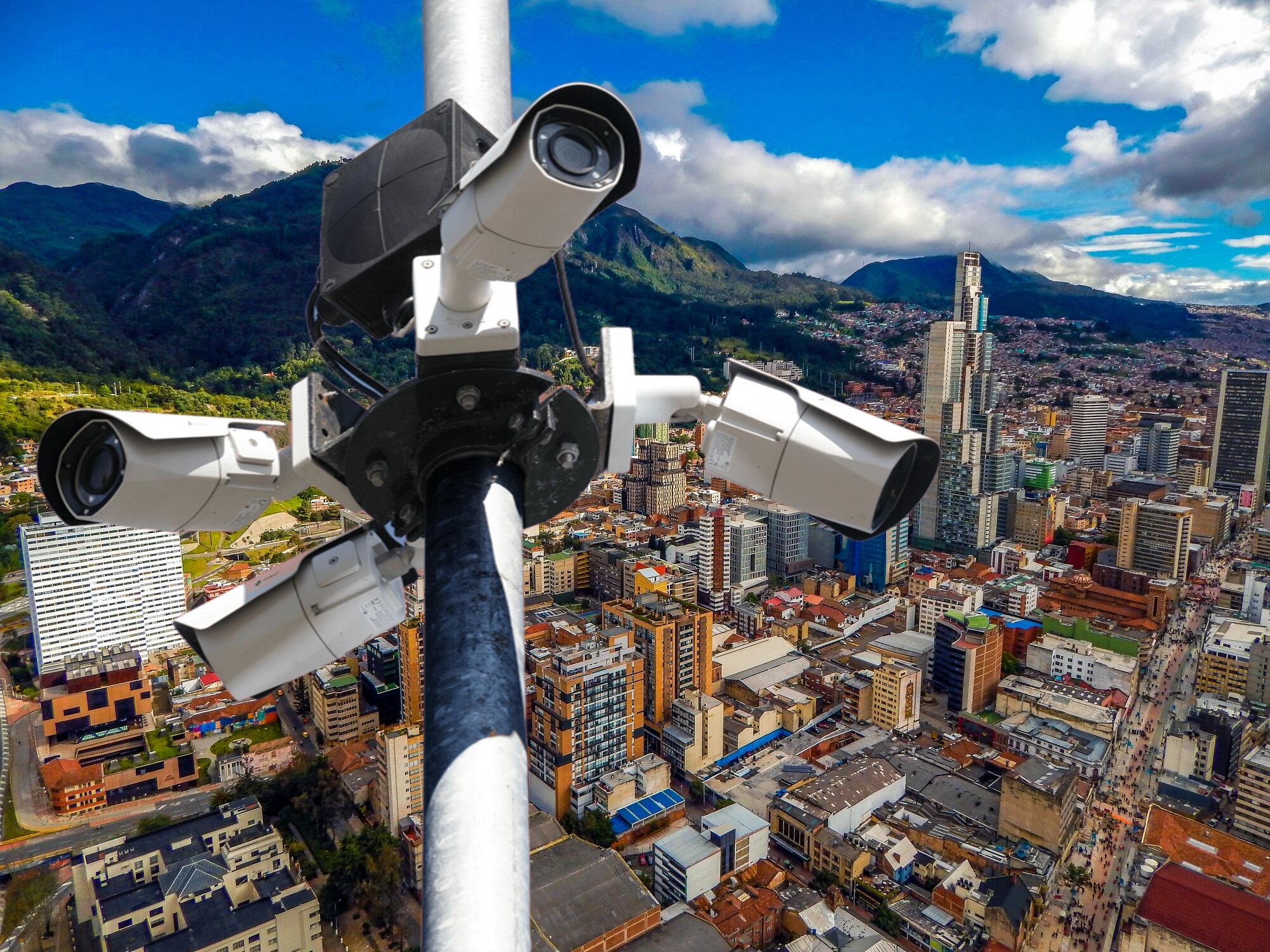 Cámaras de seguridad y Bogotá. Fotos: Getty Images