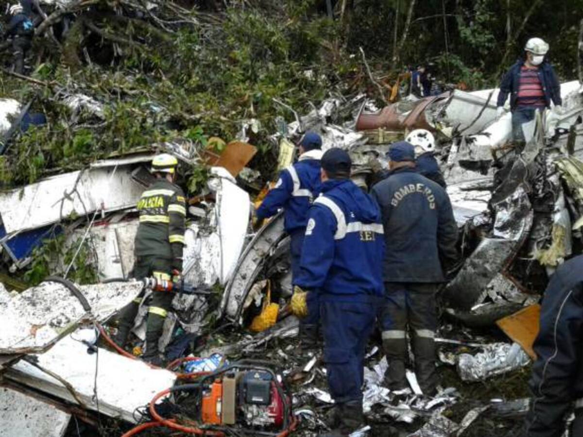Brasil condecoró a la Aeronáutica civil por su labor en la tragedia de Chapecoense
