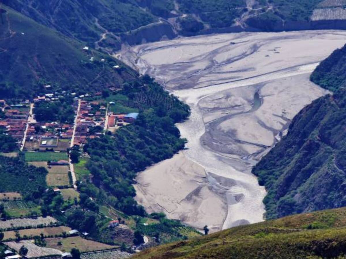 En Cauca niegan evacuaciones por actividad del volcán Nevado del Huila