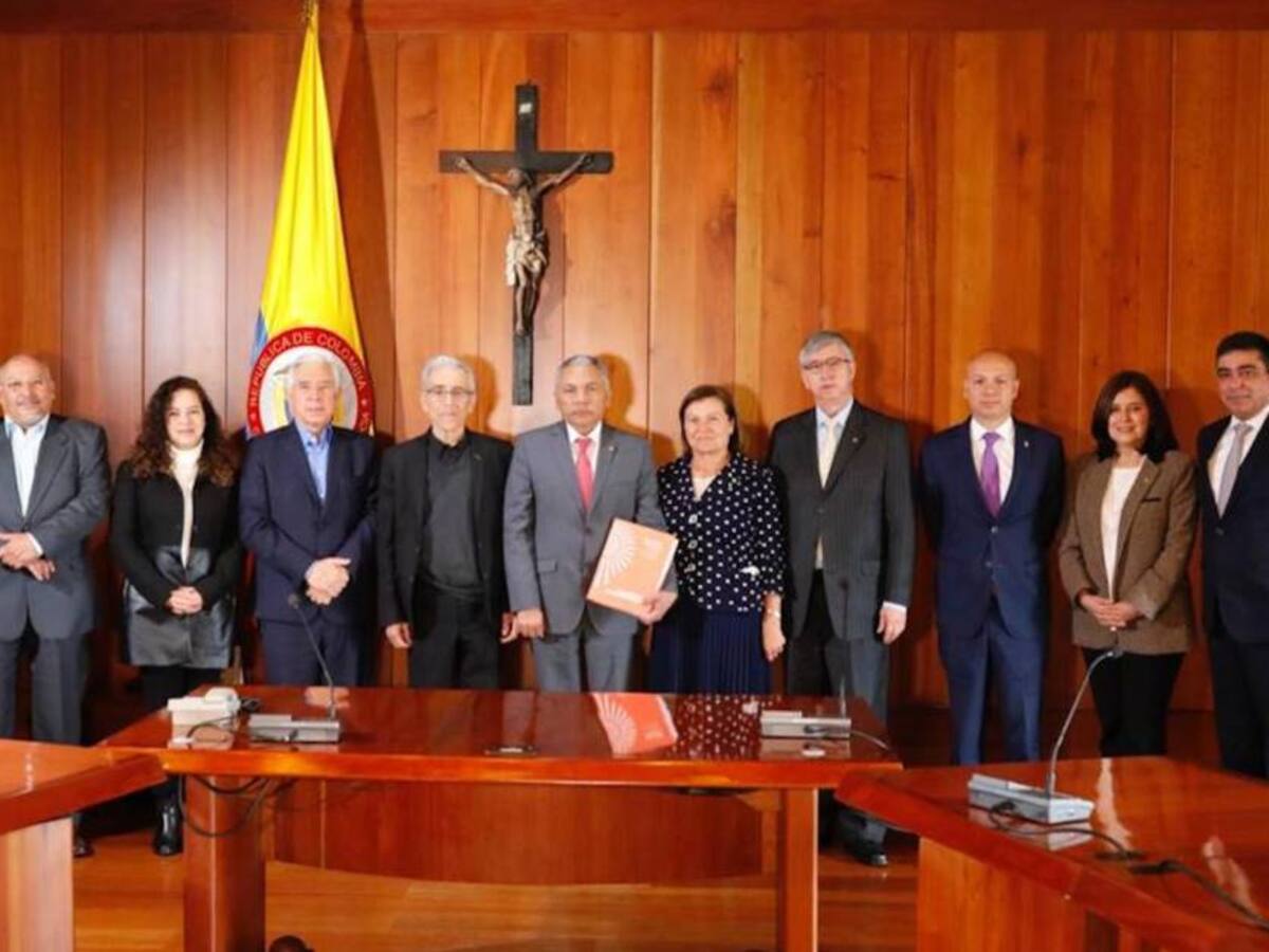 Comisión de la Verdad presentó informe final ante la Corte Suprema