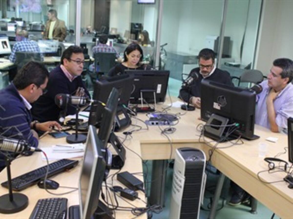 "El referendo por la paz el día de elecciones le hace un favor a Uribe": Mauricio Vargas