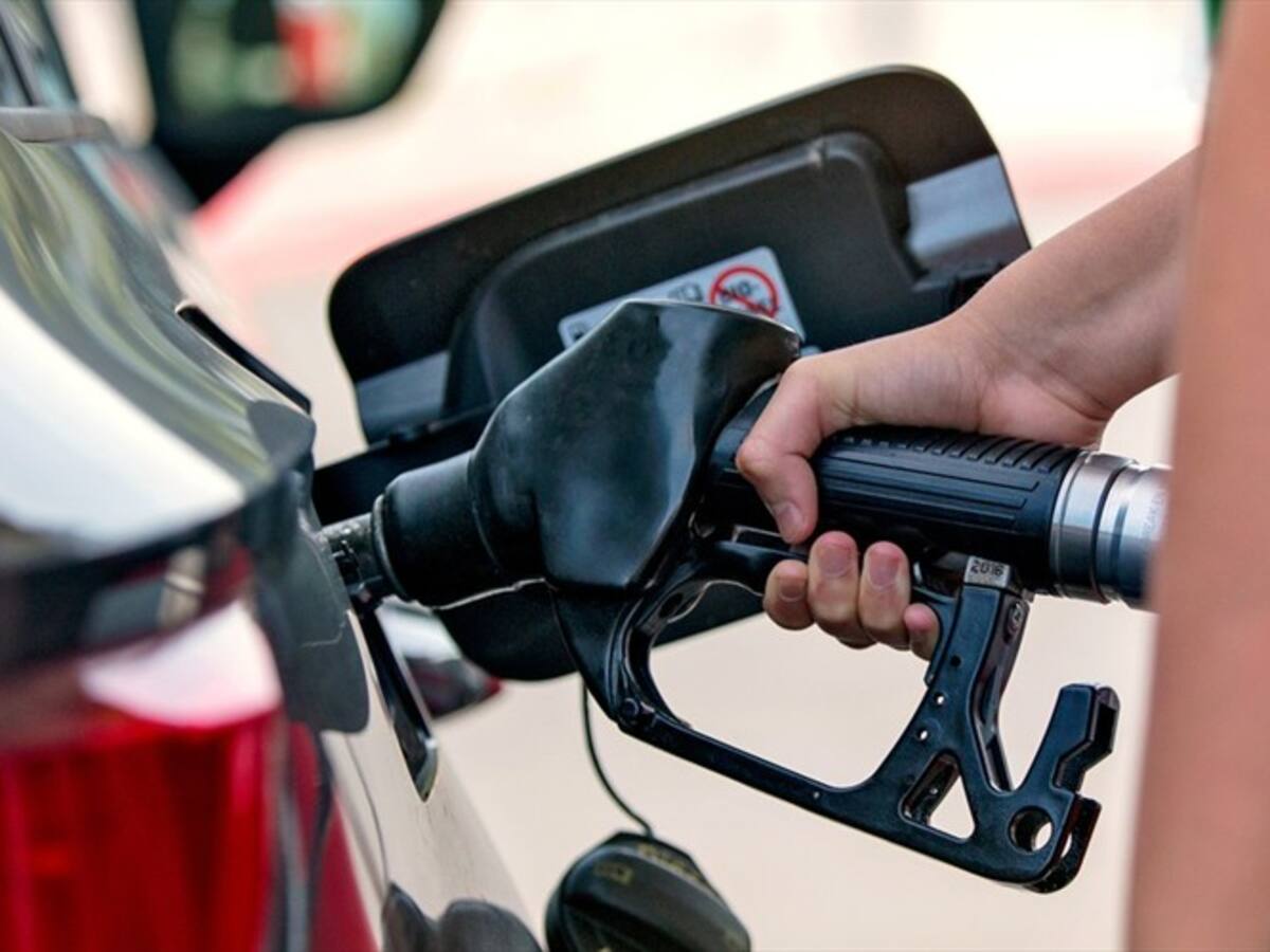 Gobierno anunció que precios de los combustibles en noviembre se mantendrán estables