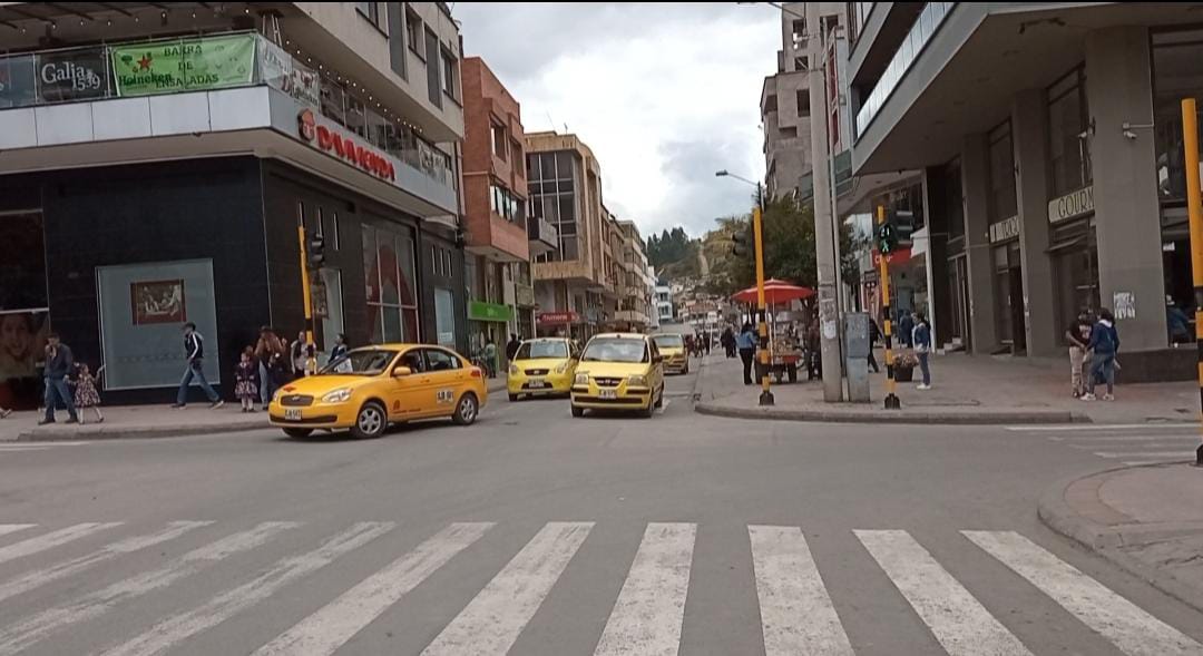 Miles de vehículos particulares no se movilizaron en el centro de Duitama en la jornada del Día sin carro y sin moto. / Foto. Caracol Radio