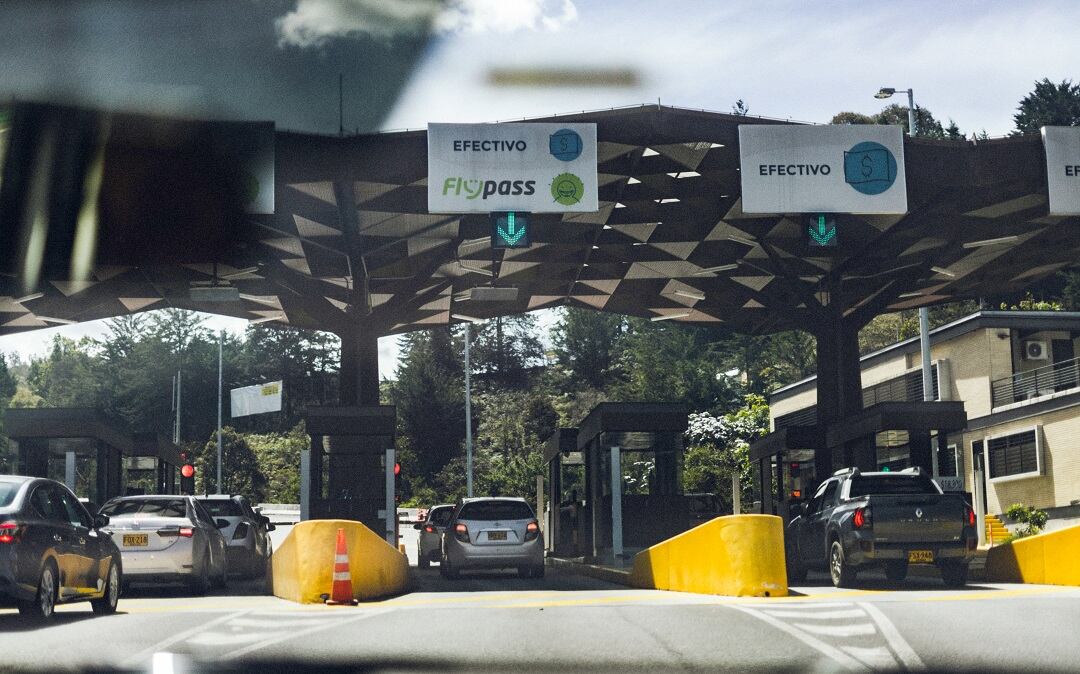 ¿Qué es Flypass? Primera empresa en Colombia de pago electrónico de servicios de movilidad