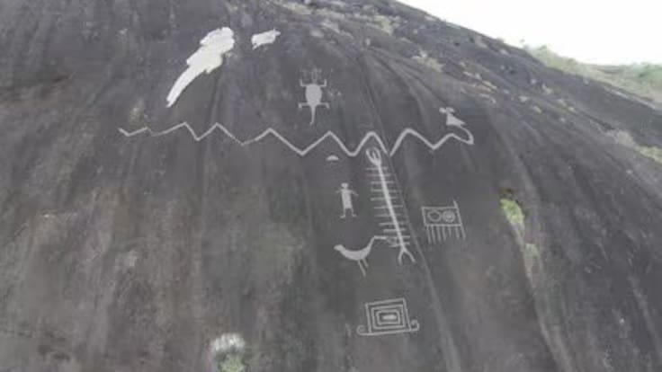 Natalia Lozada, doctora en Arqueología y coautora de la investigación ‘Monumentales grabados de serpientes en el río Orinoco’,