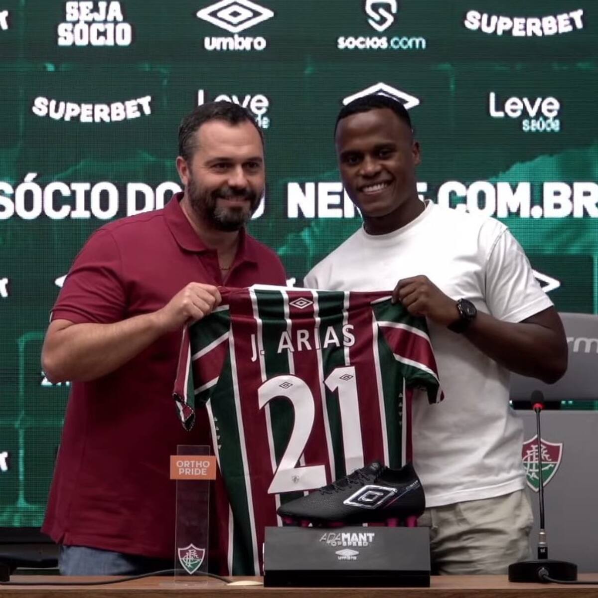 Jhon Arias se queda en Brasil: El extremo chocoano renovó con Fluminense hasta el 2028