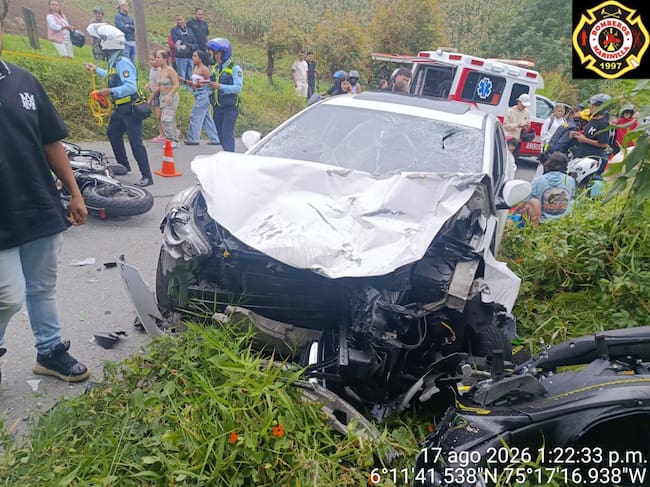 Accidente de tránsito en el Oriente de Antioquai- foto bomberos Marinilla