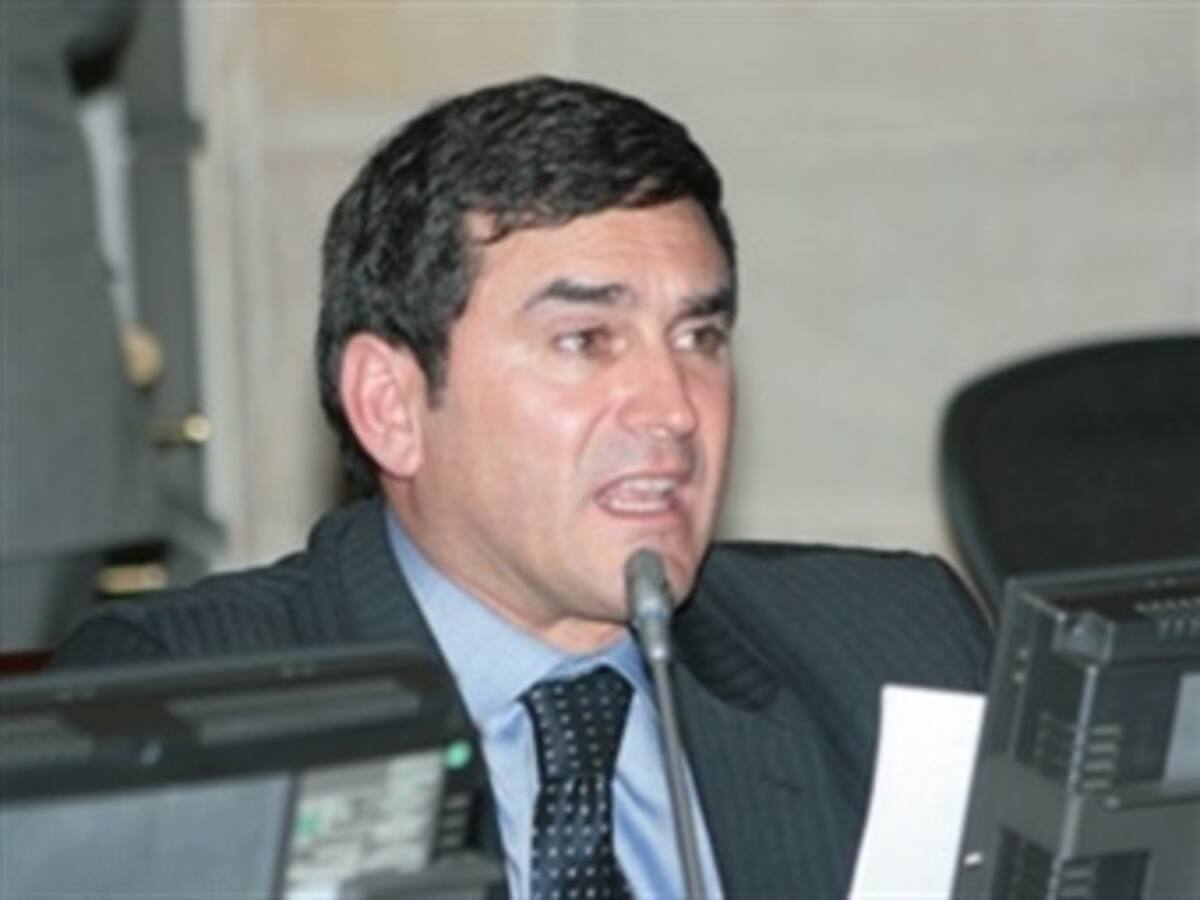 El nuevo director de Coldeportes es Jairo Clopatofsky