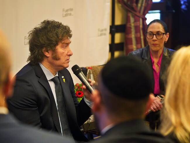 GRAF9275. JERUSALÉN, 07/02/2024.-Vista de la reunión del presidente argentino Javier Milei con empresarios este miércoles en Jerusalén, en el que ha pedido la liberación de todos los rehenes, entre ellos, nueve argentinos.-EFE/Alejandro Ernesto/Fuente Latina***SOLO USO EDITORIAL/SOLO DISPONIBLE PARA ILUSTRAR LA NOTICIA QUE ACOMPAÑA (CRÉDITO OBLIGATORIO)***