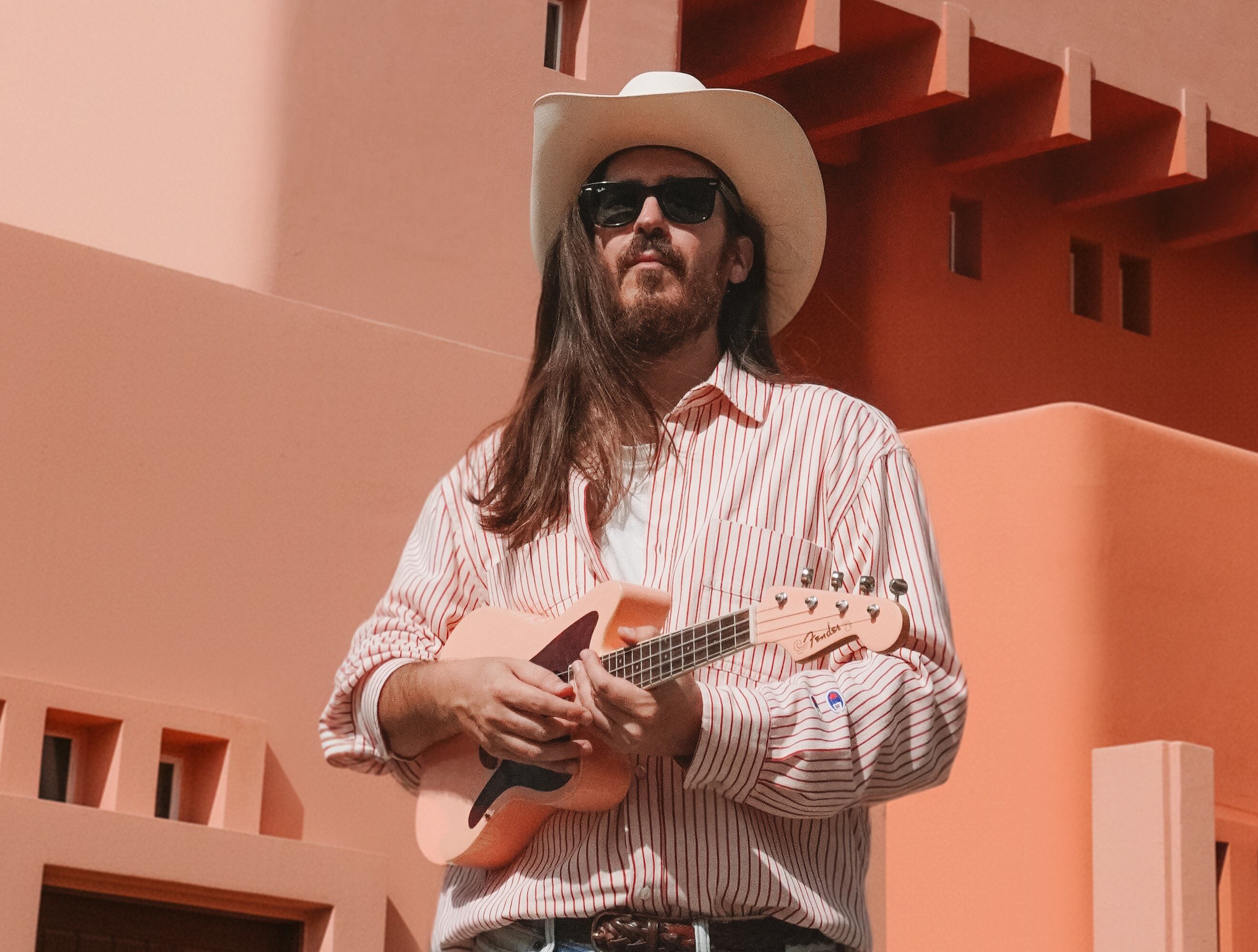 Cortesía: @carlossadness