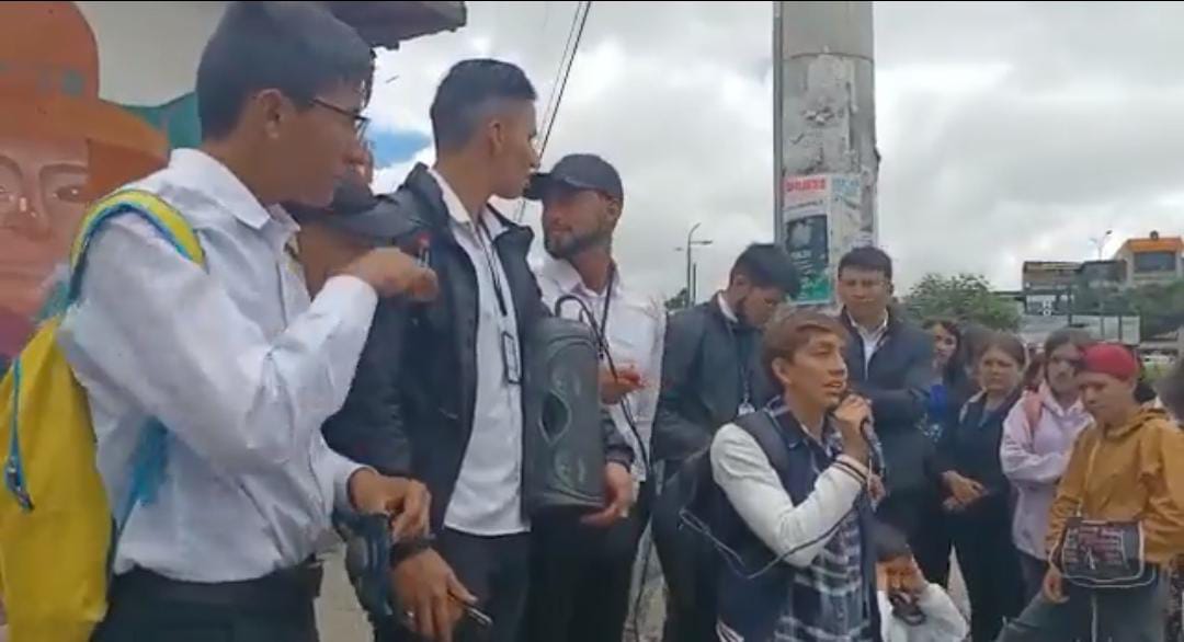 Protesta de aprendices del Sena Tunja / Caracol Radio