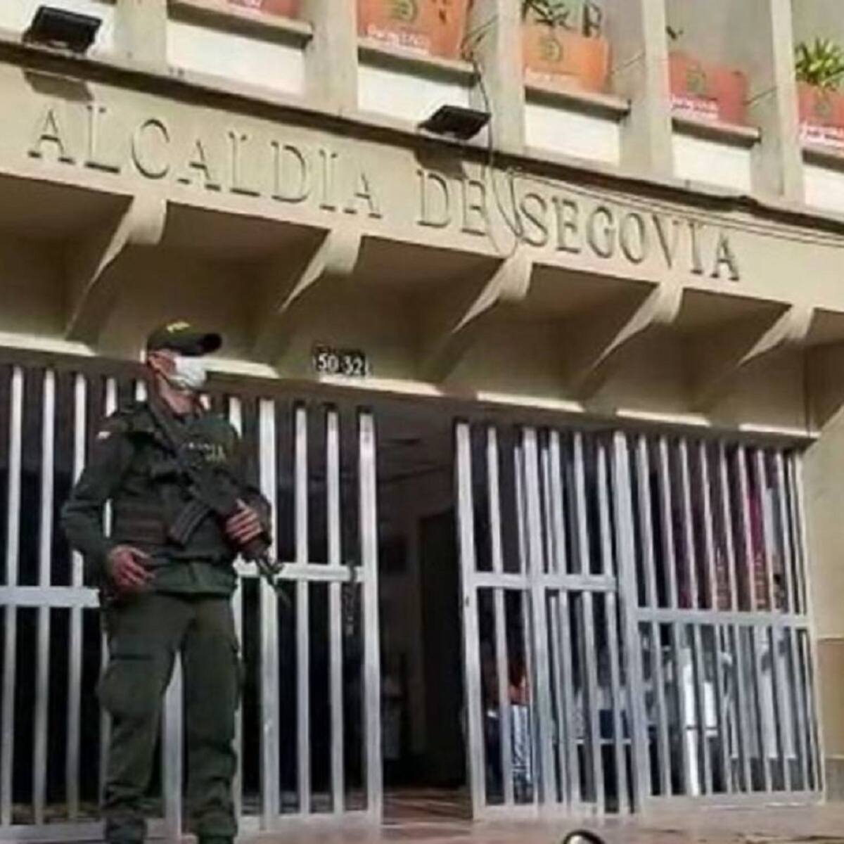 Un grupo de personas armadas intimidaron a la población en el municipio de Segovia