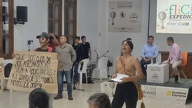 Interrumpen conversatorio de Diego Molano en Fiesta del Libro en Cúcuta