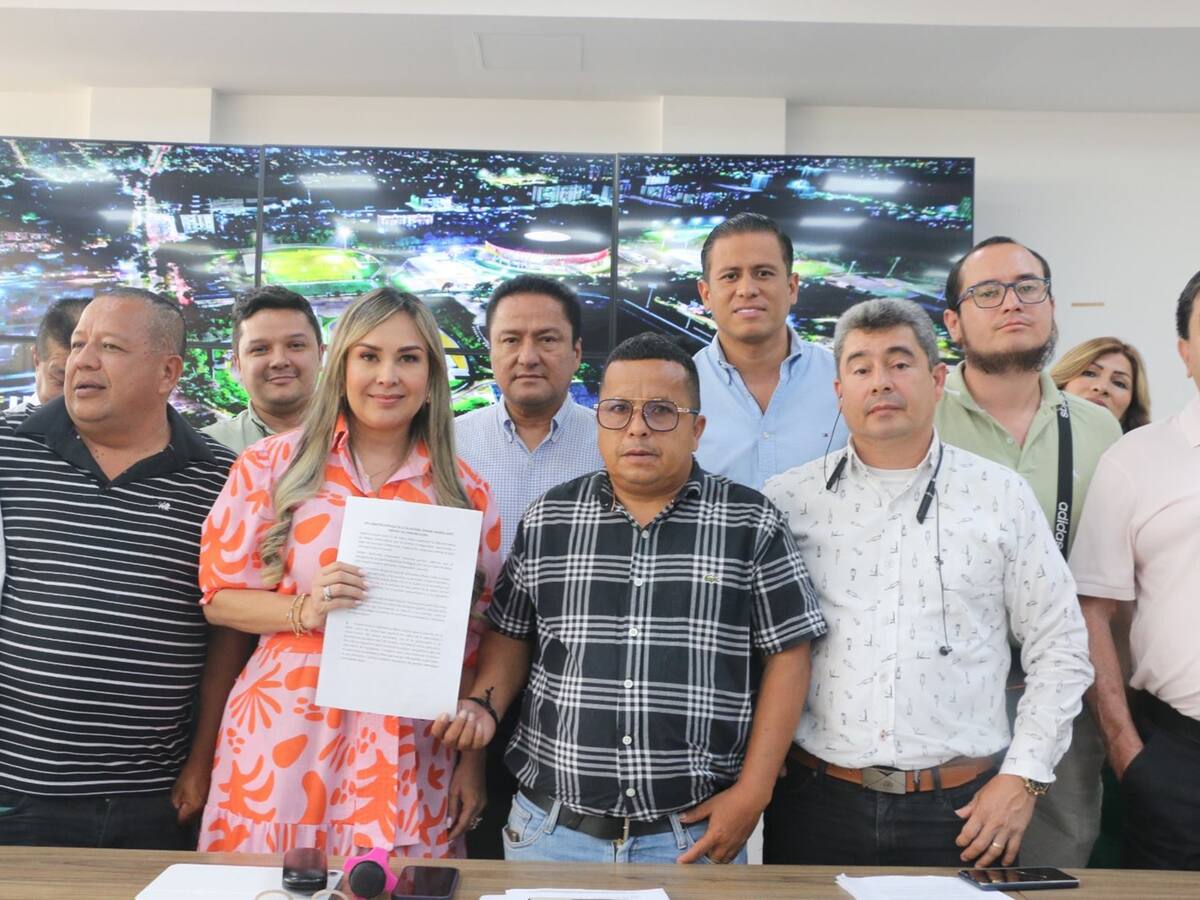 Acuerdo entre la Alcaldía y transportadores conjura paro programado para este viernes en Ibagué