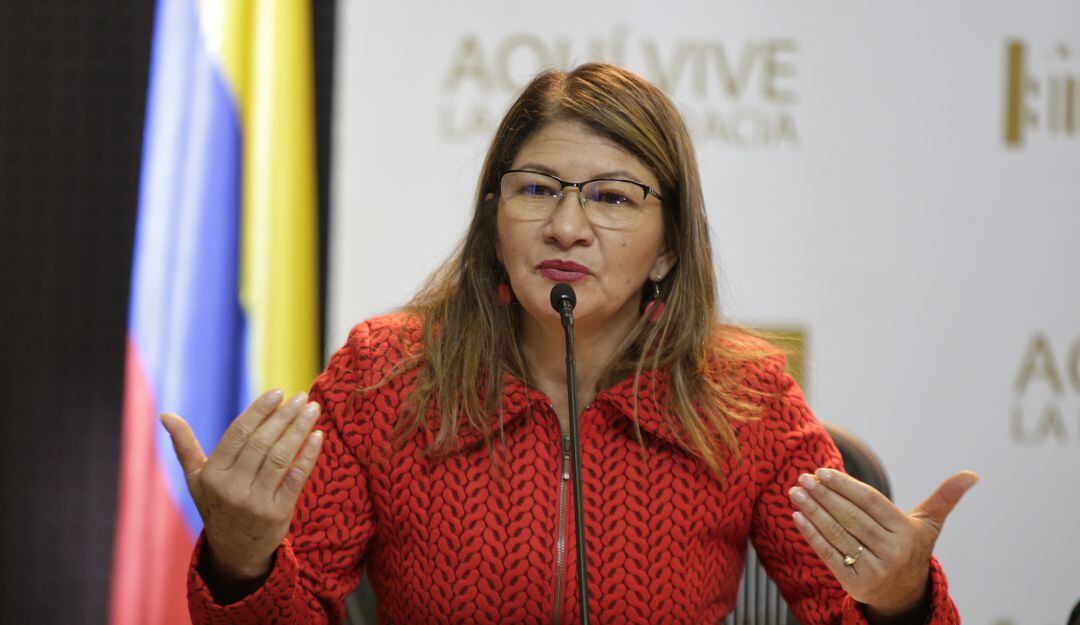 La senadora del Partido Farc, Sandra Ramirez, lidera la sesión de este martes.