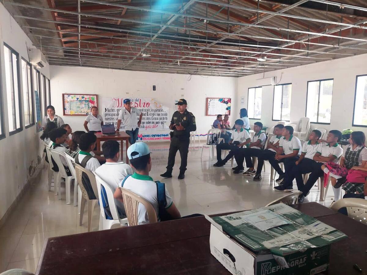 Policía realiza campañas de prevención al consumo de drogas en los Montes de María