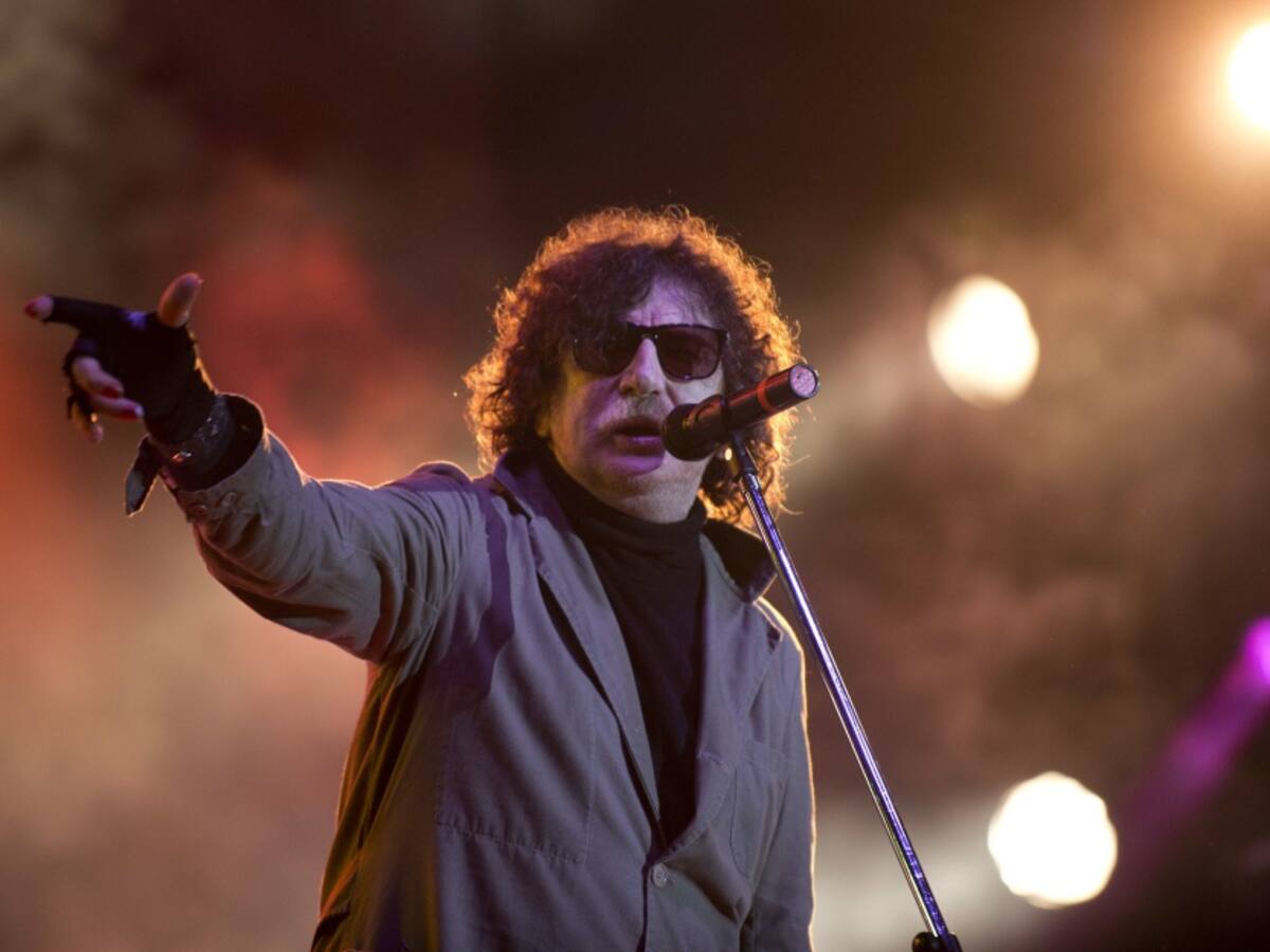 Músico argentino Charly García hospitalizado con cuadro febril