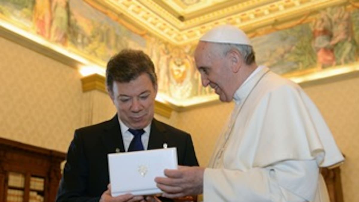 El papa Francisco alienta a proseguir las negociaciones de paz en Colombia