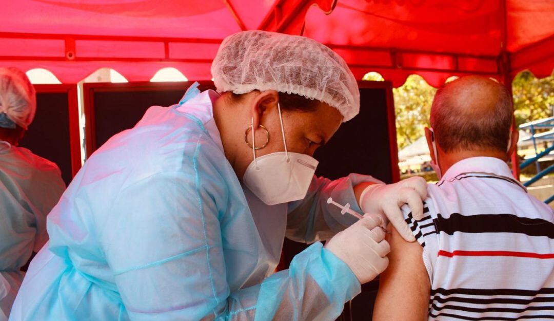 Las autoridades de salud intensifican jornadas de vacunación. 