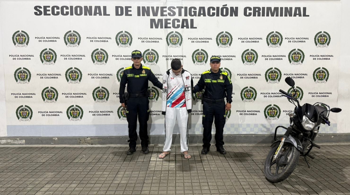Policía