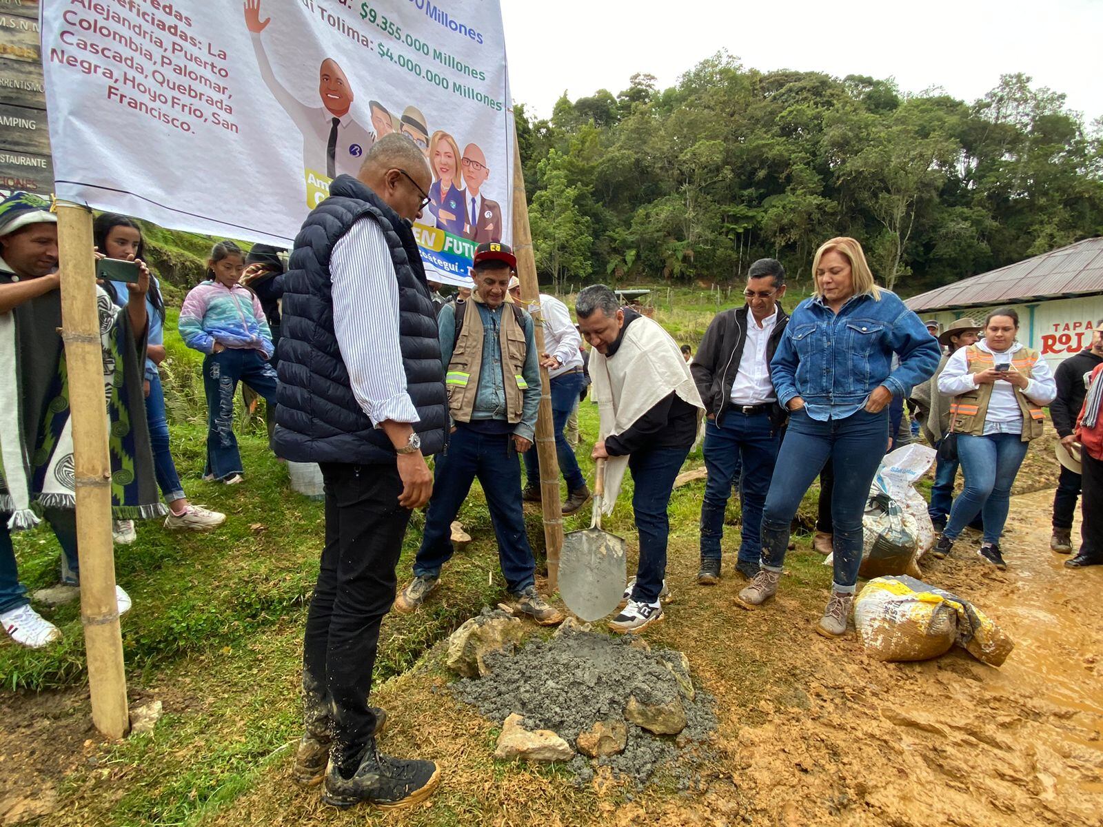 El gobernador del Tolima Ricardo Orozco junto al senador Oscar Barreto