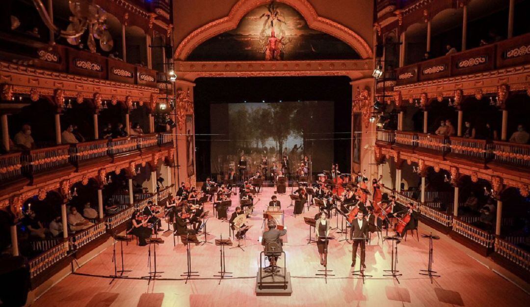 El teatro abrió nuevamente sus puertas al público luego de más de un año cerrado