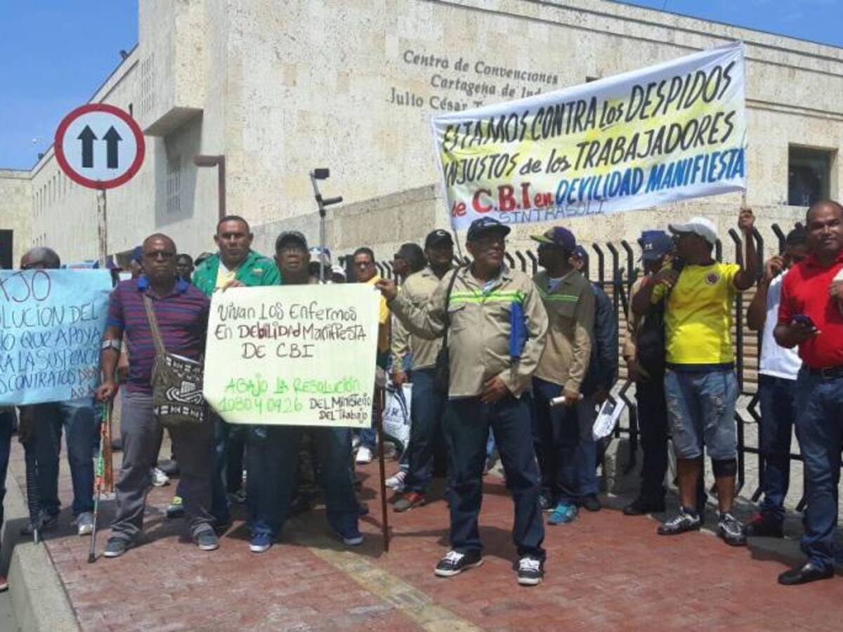 Extrabajadores de CBI protestaron ante el congreso internacional de Ministerios de Trabajo