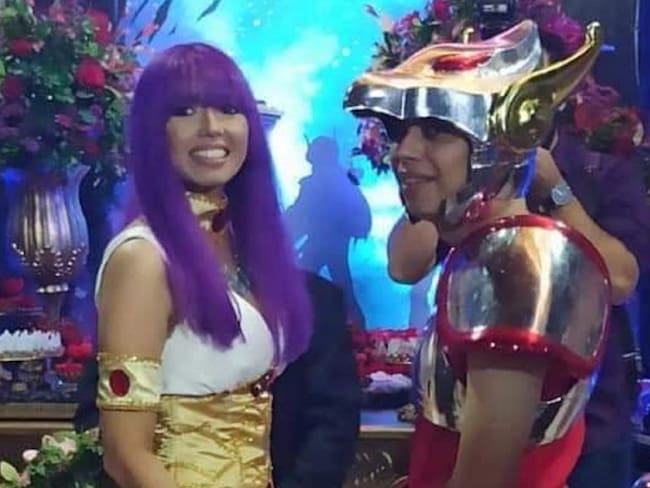 Pareja celebró su boda con curiosa temática de 'Caballeros del Zodiaco'