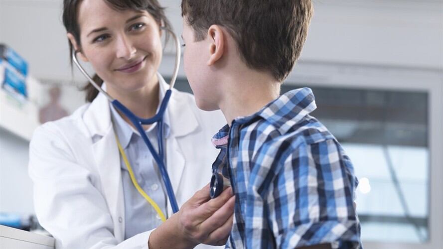 Los niños y niñas que están en preescolar son la población más vulnerable a enfermedades respiratorias. Foto: Getty Images