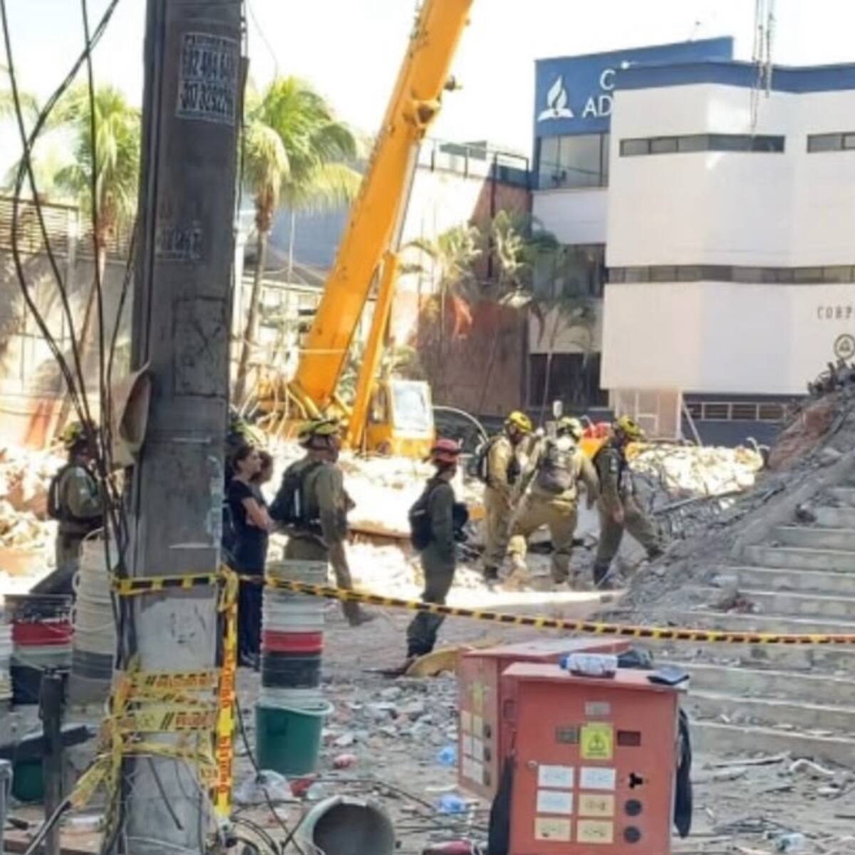 Equipo de rescate israelí ayudó a recuperar 14 cuerpos bajo escombros del edificio Vanessa en Cali