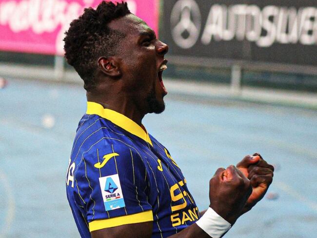 Daniel Mosquera con doblete y un estreno soñado ante el Napoli de Antonio Conte