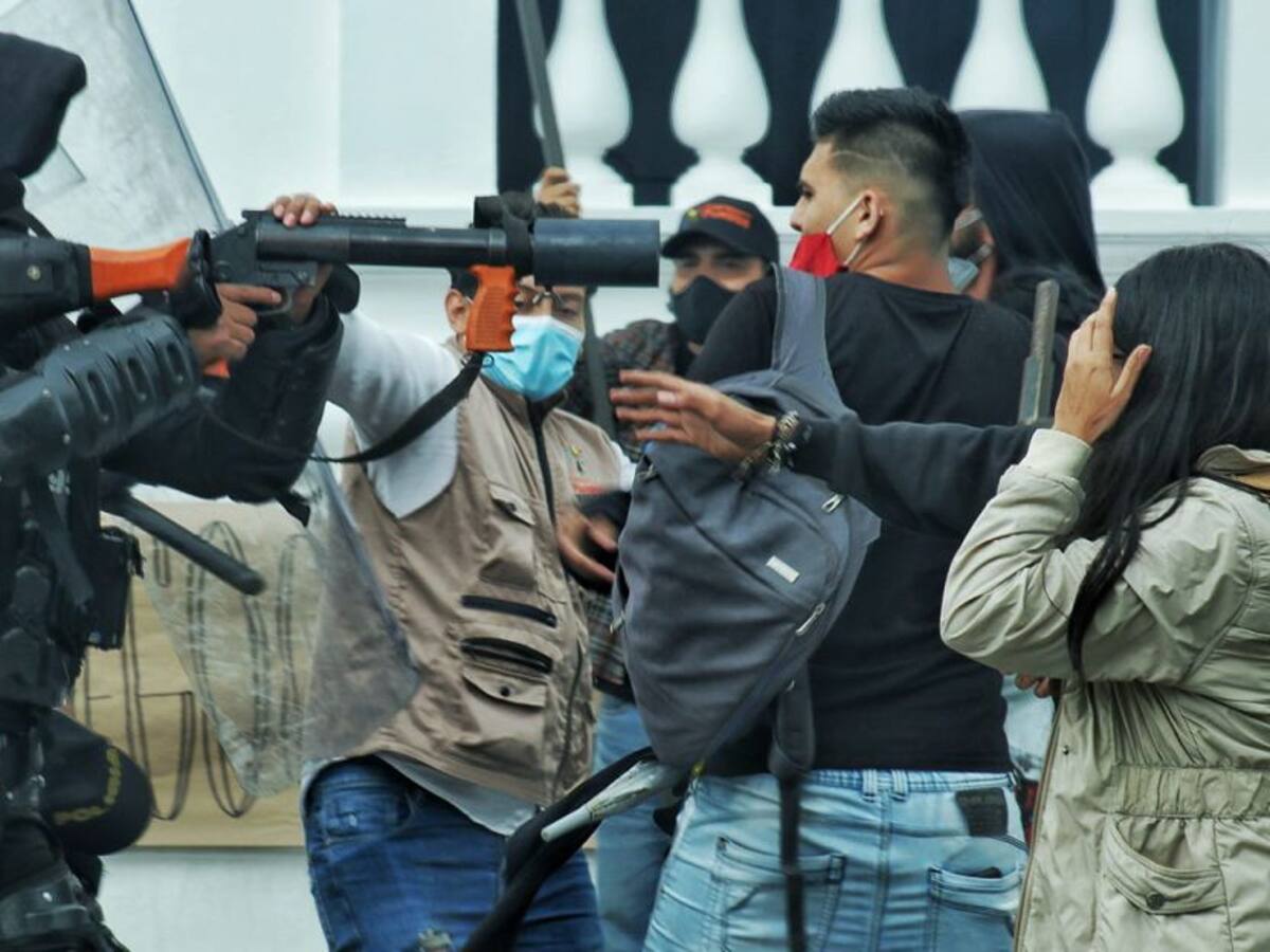 Policía dispersó con gases lacrimógenos a estudiantes de la Unicauca