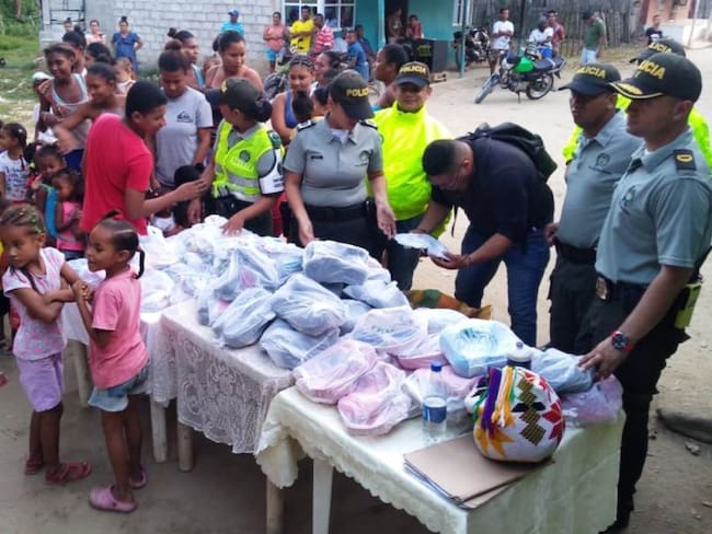 Policía realiza campañas preventivas con niños de Turbaco, Bolívar