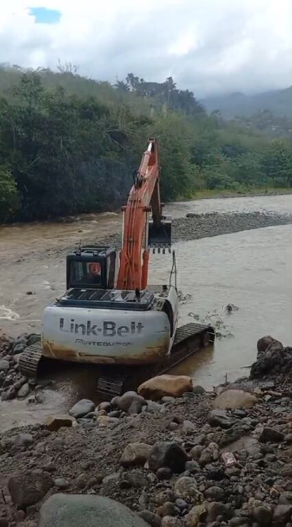 Obras de mitigación en el río Supía, en el departamento de Caldas. Foto suministrada.
